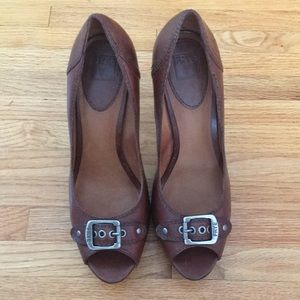 Frye Gail Pump 10